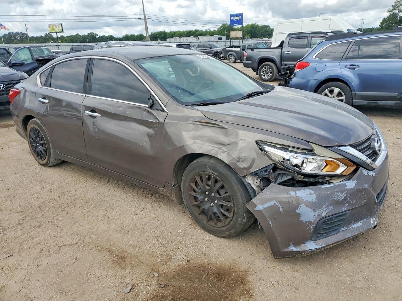 2017 Nissan Altima 2.5 S - Image 4