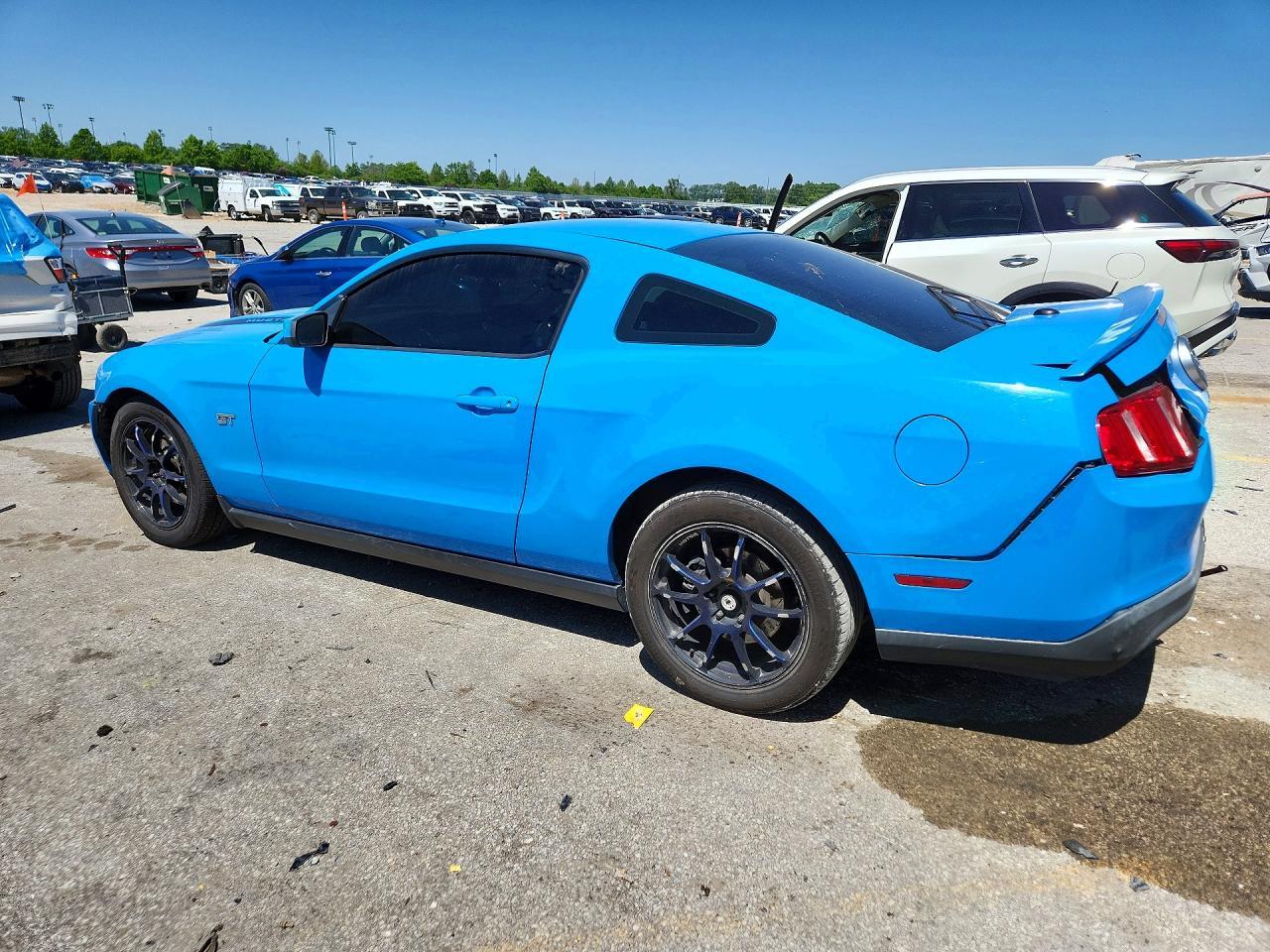 2010 Ford Mustang Gt - Фото 2