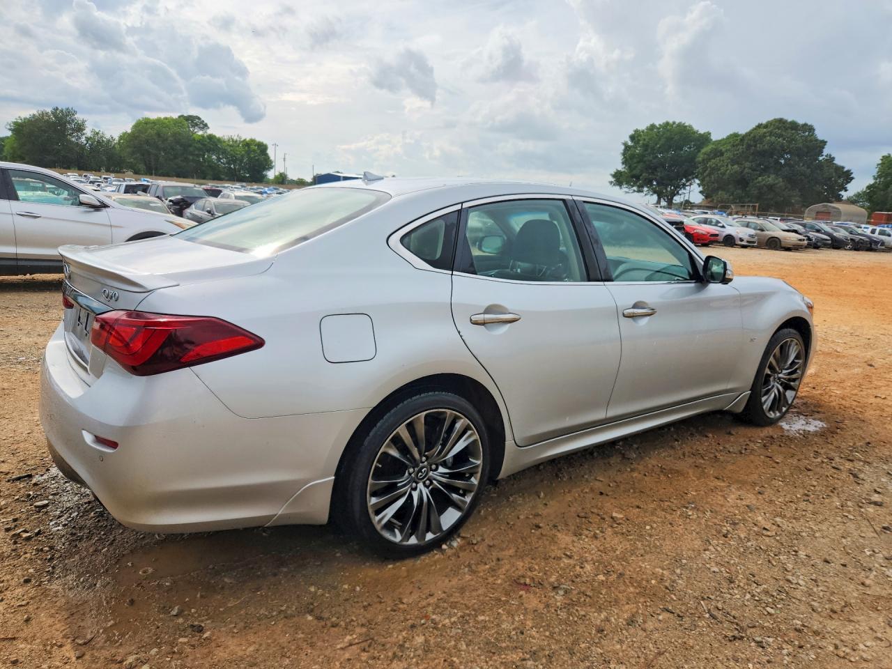 2019 Infiniti Q70 3.7 Luxe - Фото 3