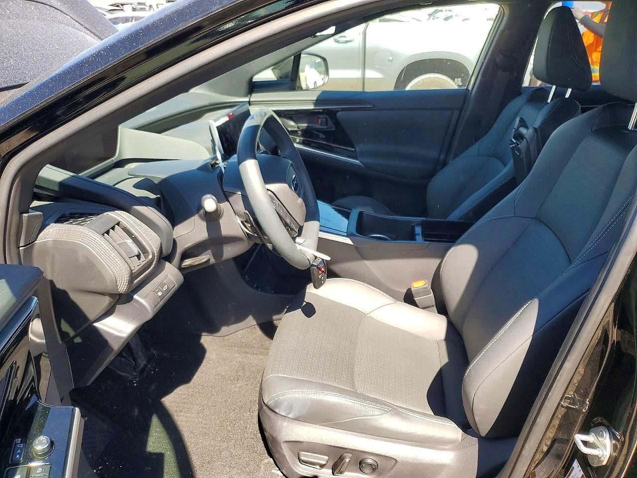 2024 Subaru Solterra Premium - Фото 7