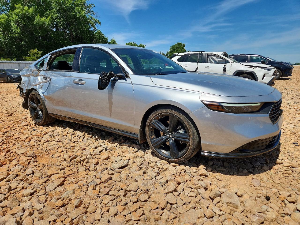 2025 Honda Accord Hybrid Sport-L - Image 4