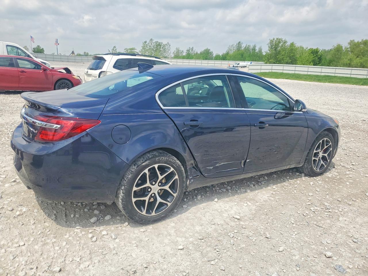 2017 Buick Regal Sport Touring - Фото 3