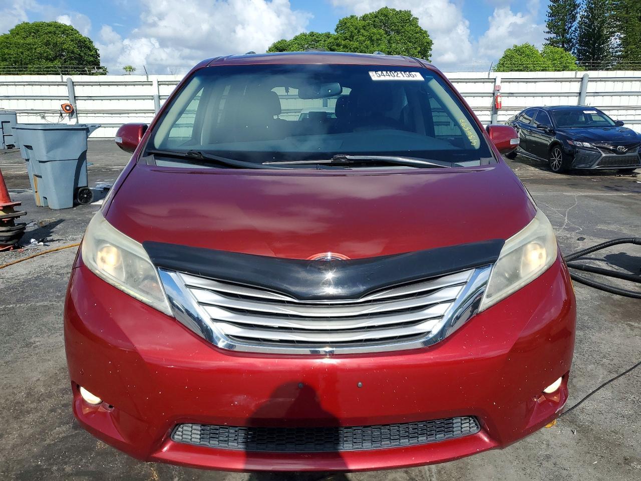 2015 Toyota Sienna Limited 7-Passenger - Фото 5