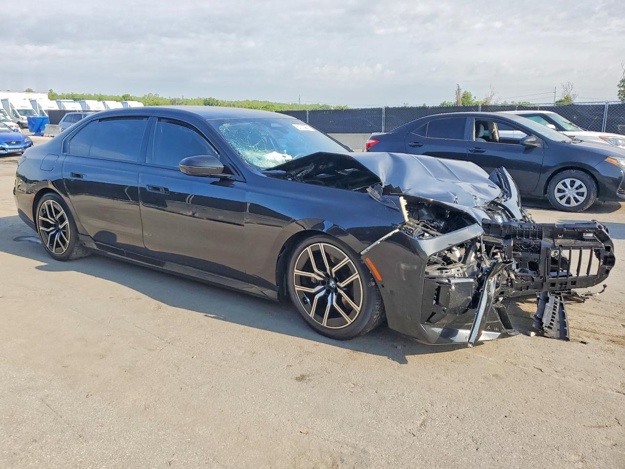 2023 BMW 740 I - Фото 4
