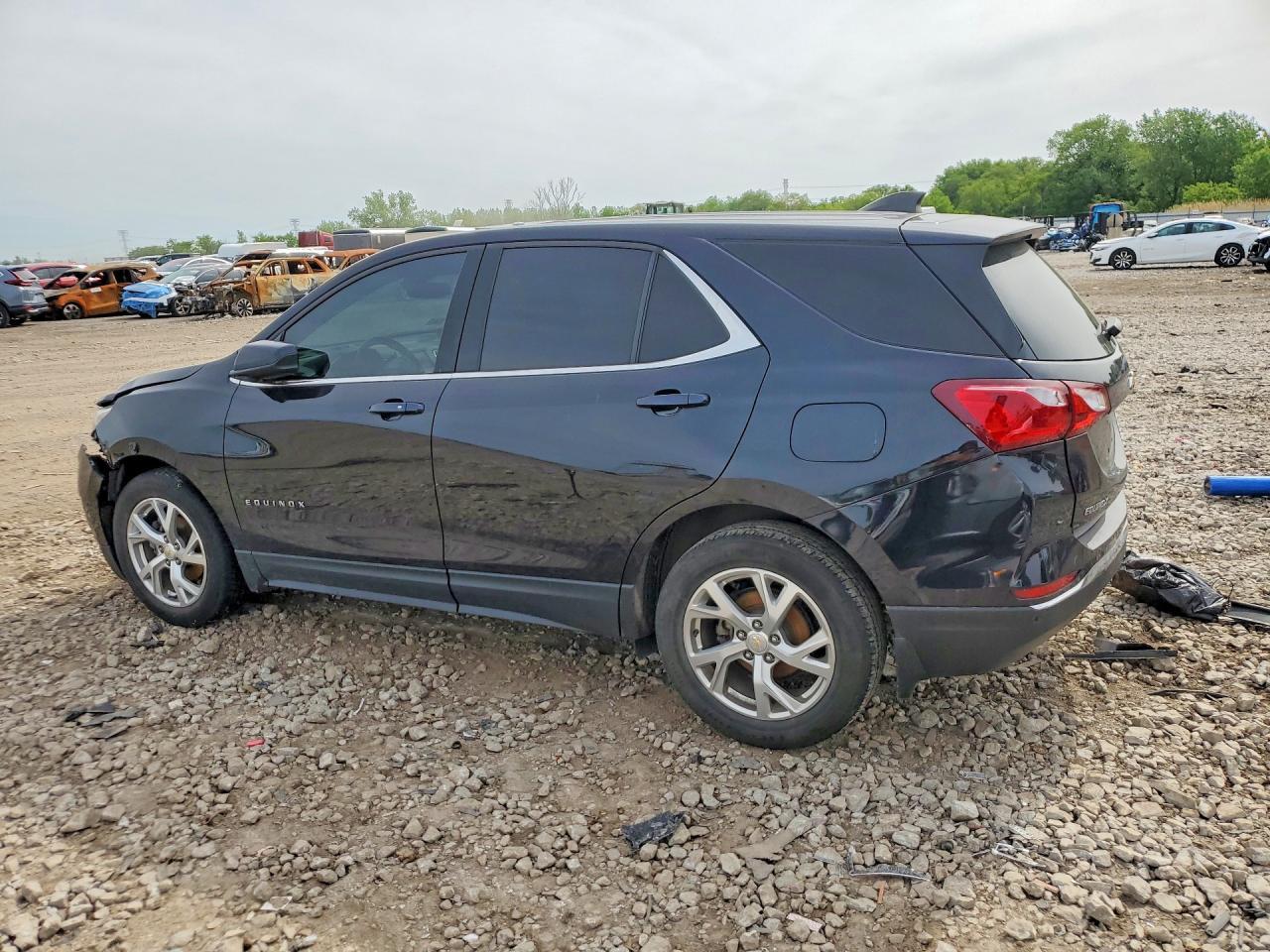 2020 Chevrolet Equinox Lt - Image 2