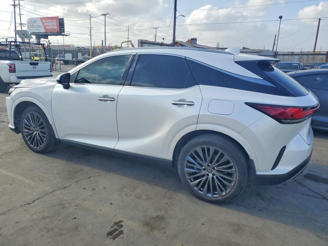 2023 Lexus Rx 350H Luxury - Фото 2