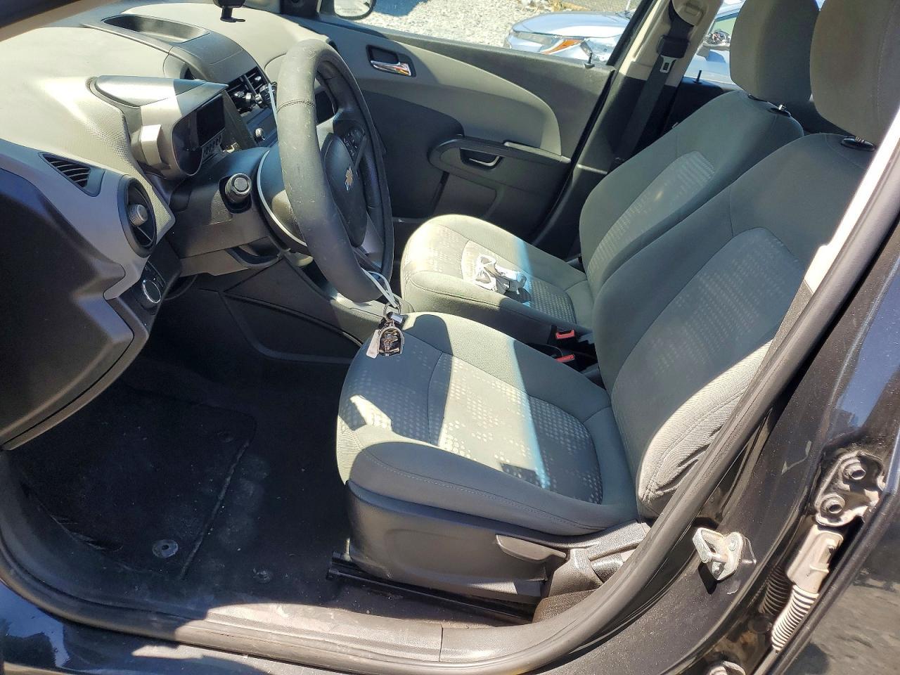 2014 Chevrolet Sonic Ls - Image 7