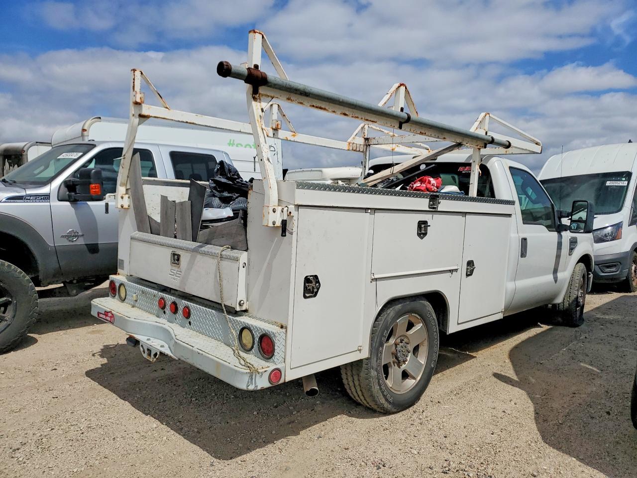 2008 Ford F350 Super Duty Utility / Service Truck - Фото 3