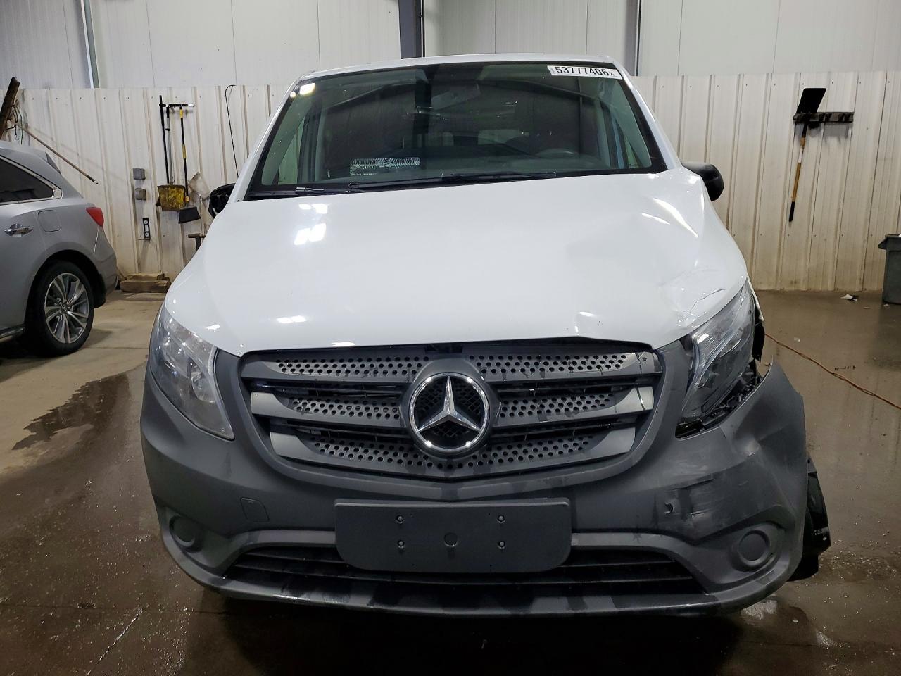 2022 Mercedes-Benz Metris - Фото 5