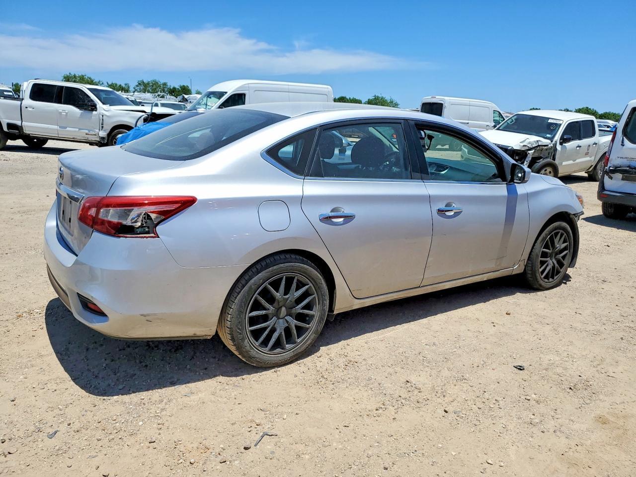 2018 Nissan Sentra S - Image 3