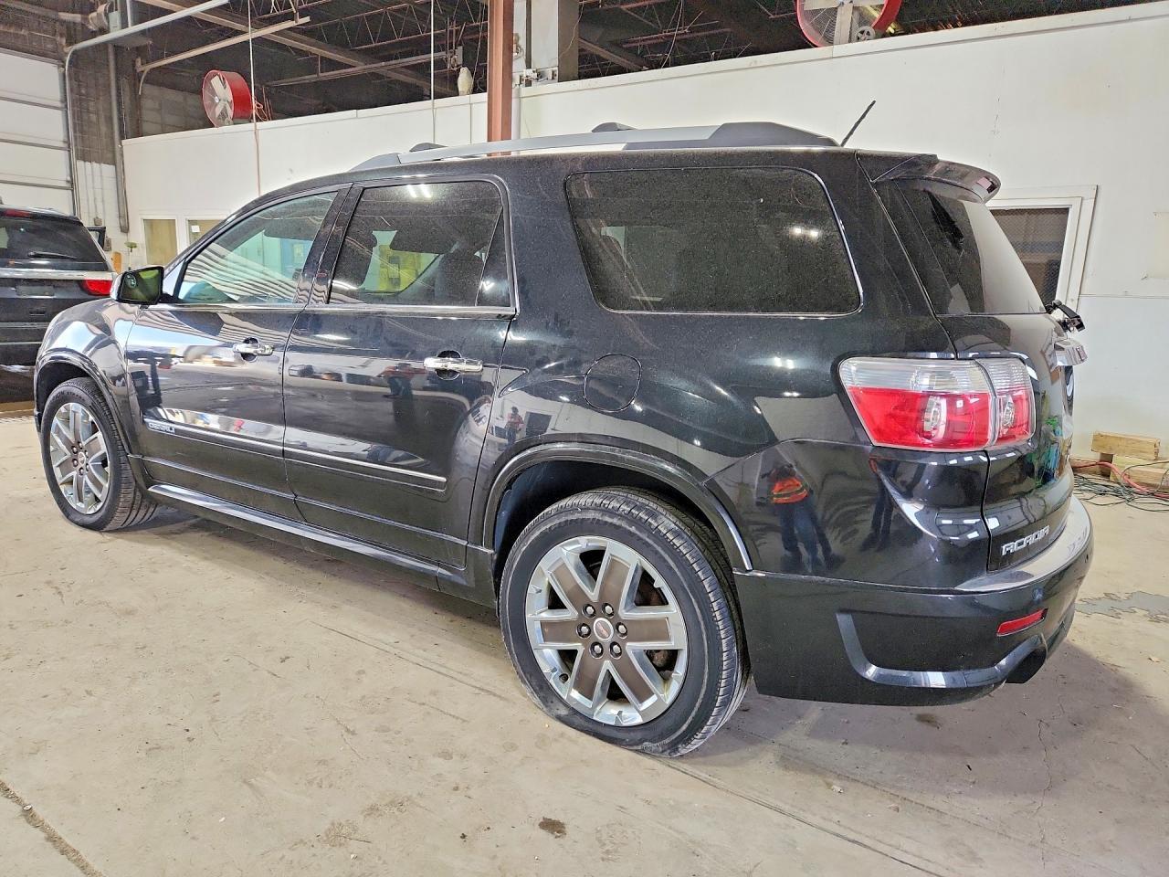 2012 GMC Acadia Denali - Фото 2