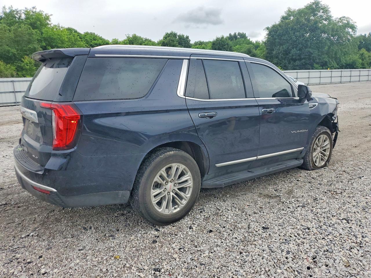 2023 GMC Yukon Slt - Фото 3
