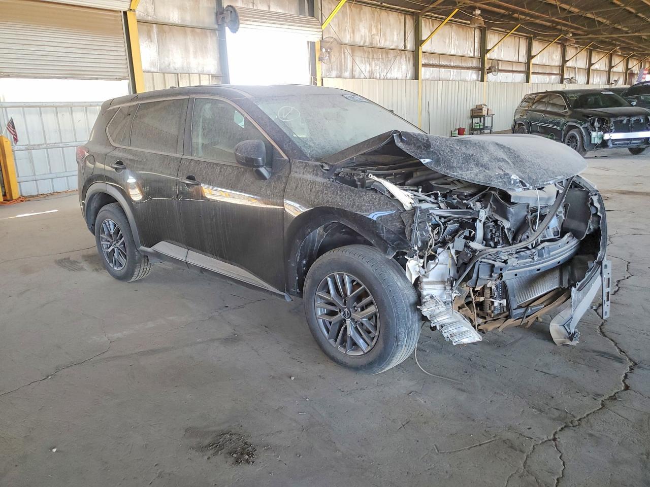 2023 Nissan Rogue S - Image 4