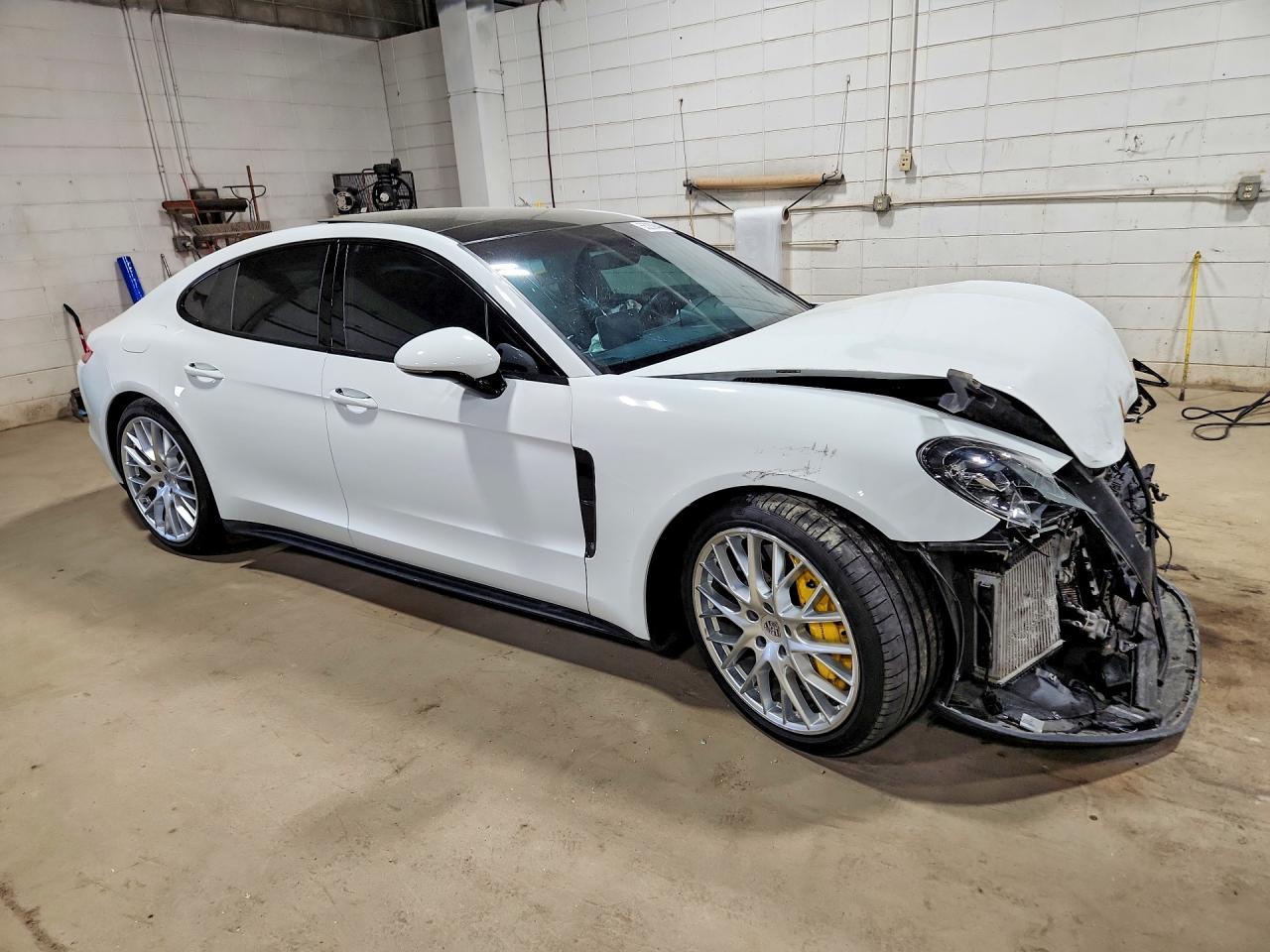 2019 Porsche Panamera 4S - Image 4