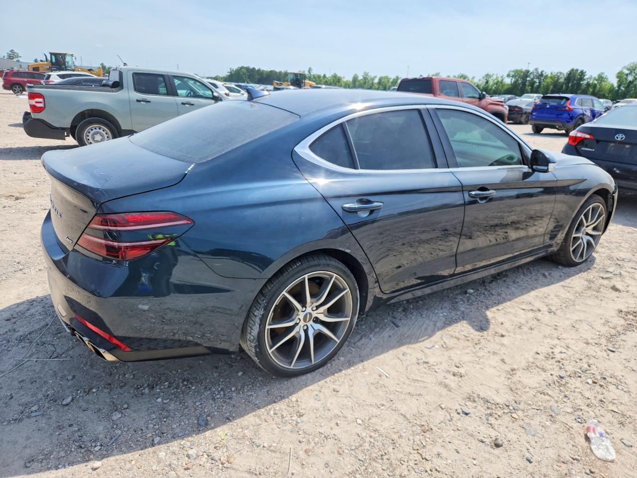 2023 Genesis G70 2.0T - Фото 3