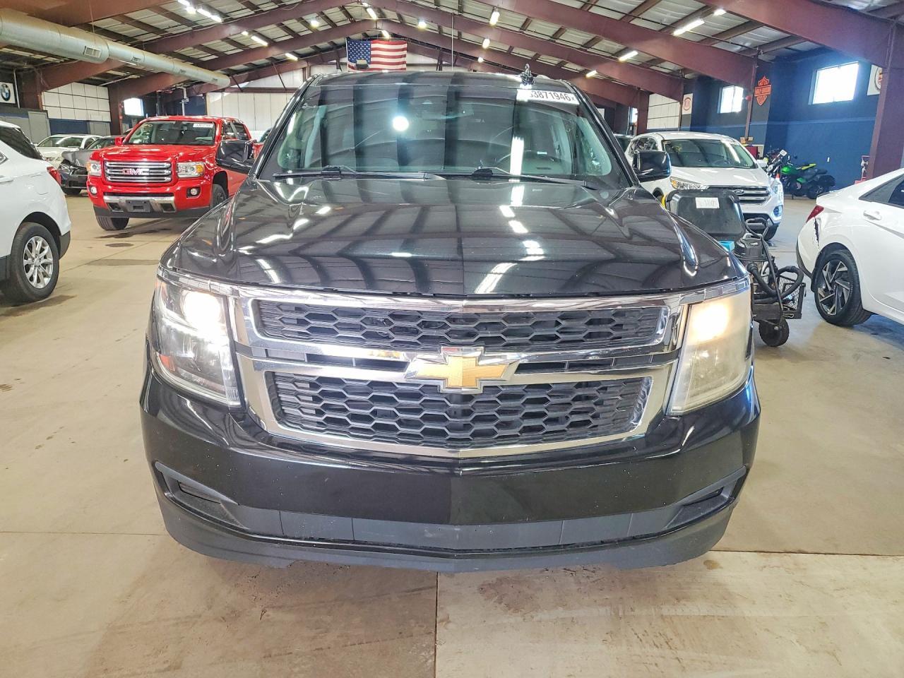 2019 Chevrolet Suburban K1500 Lt - Image 5