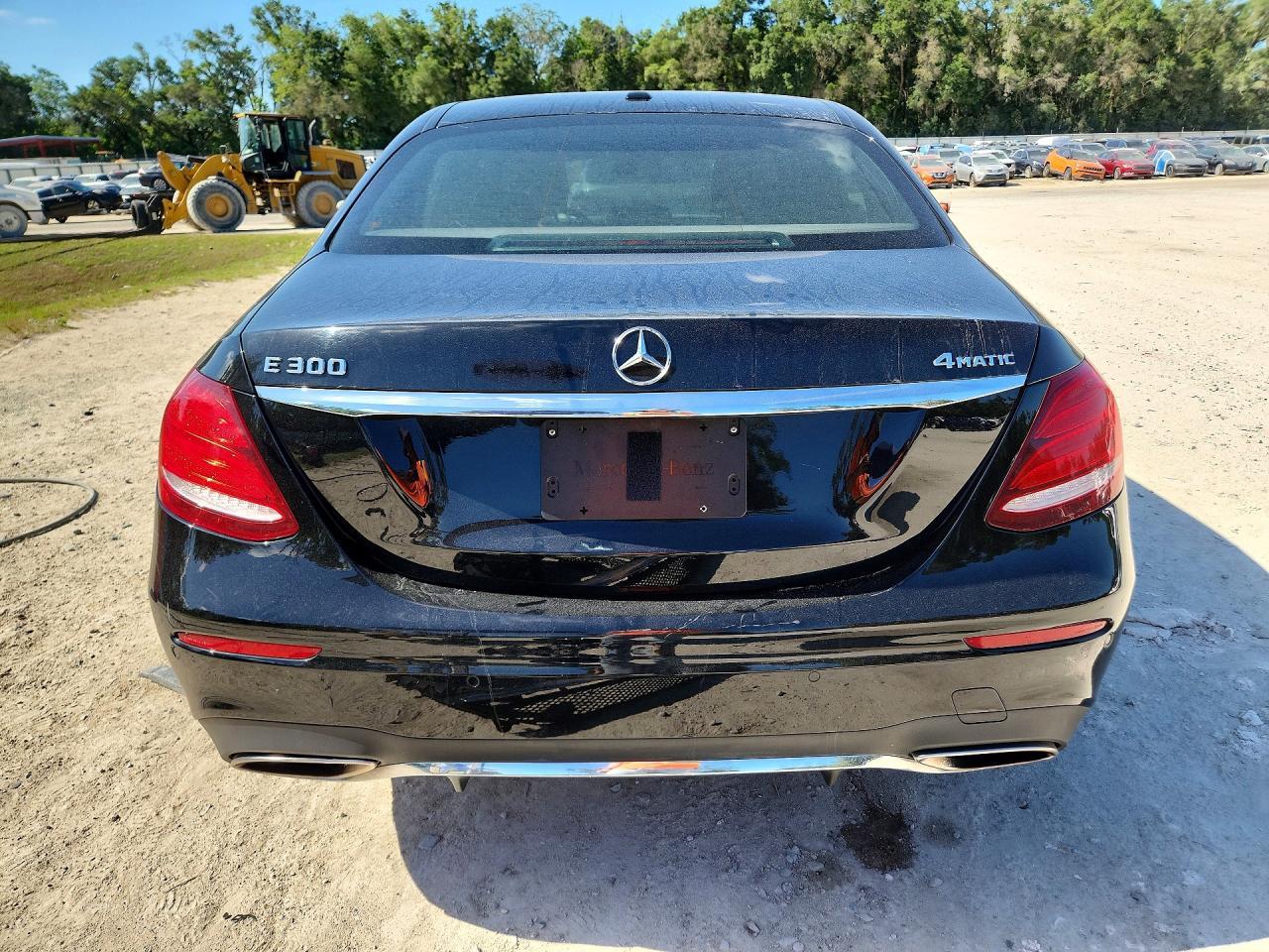 2017 Mercedes-Benz E 300 4Matic - Image 6