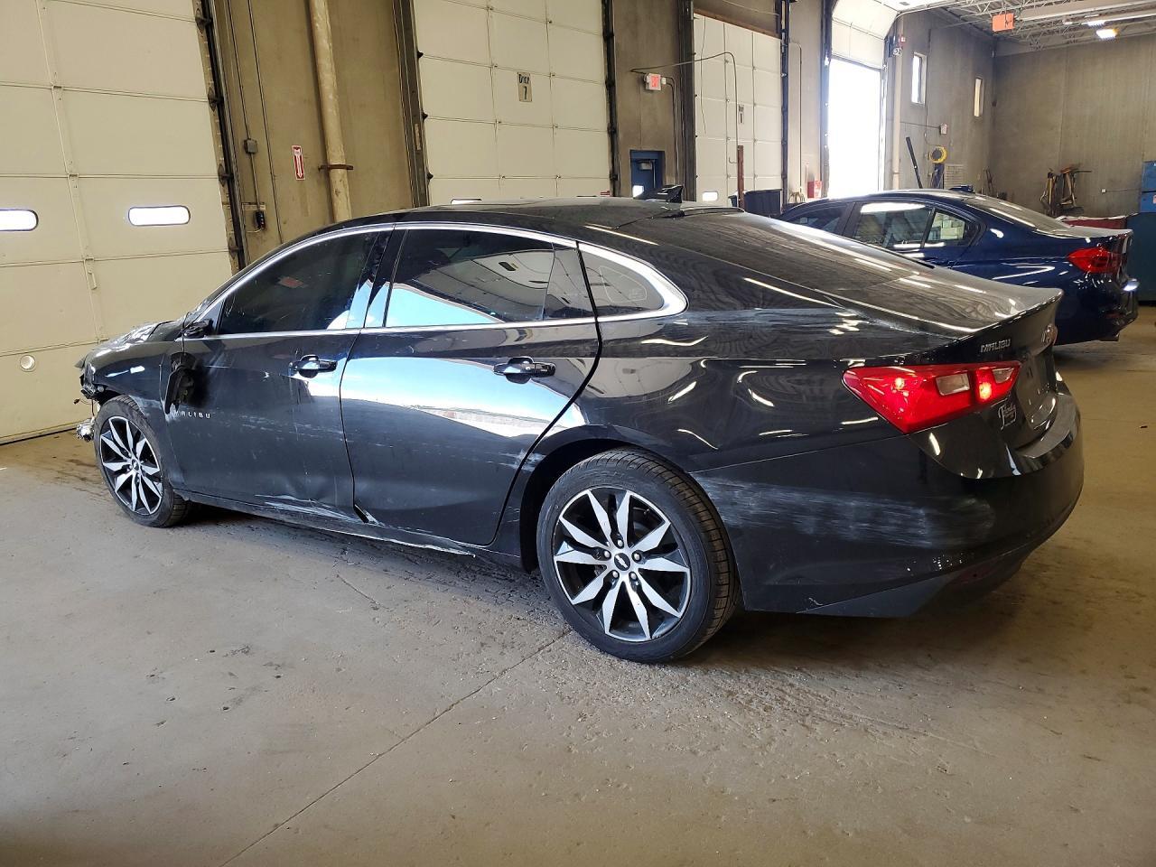 2016 Chevrolet Malibu Lt - Image 2