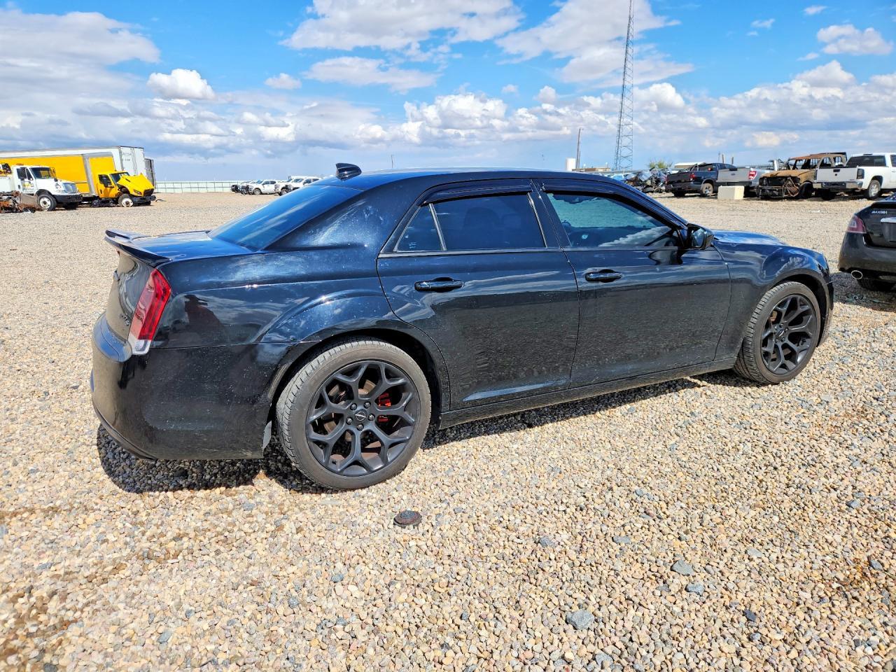 2015 Chrysler 300 S - Фото 3