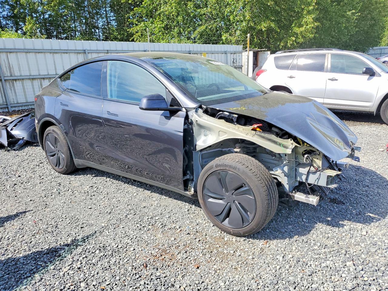 2026 Tesla Model Y - Image 4