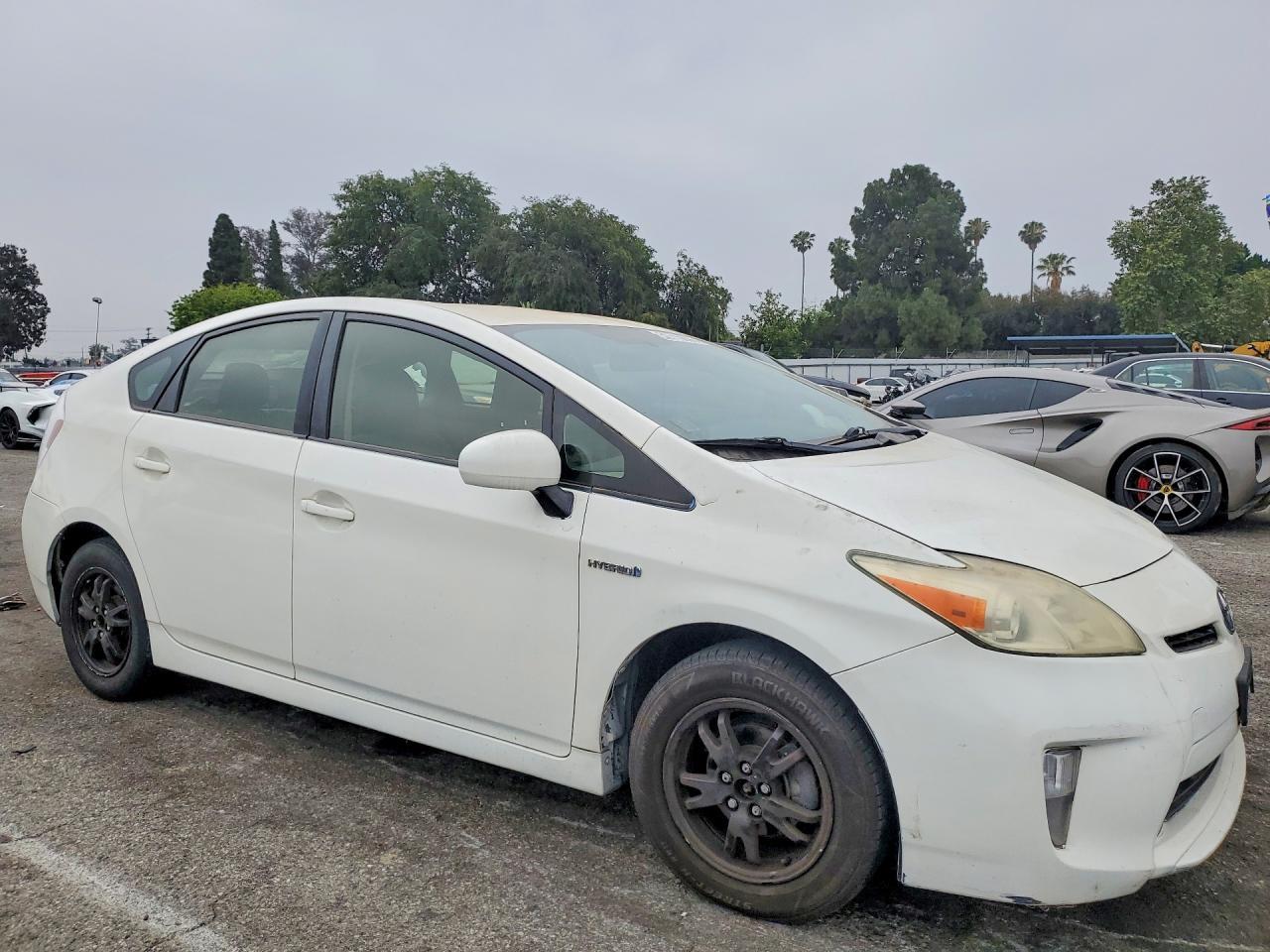 2012 Toyota Prius Two - Фото 4