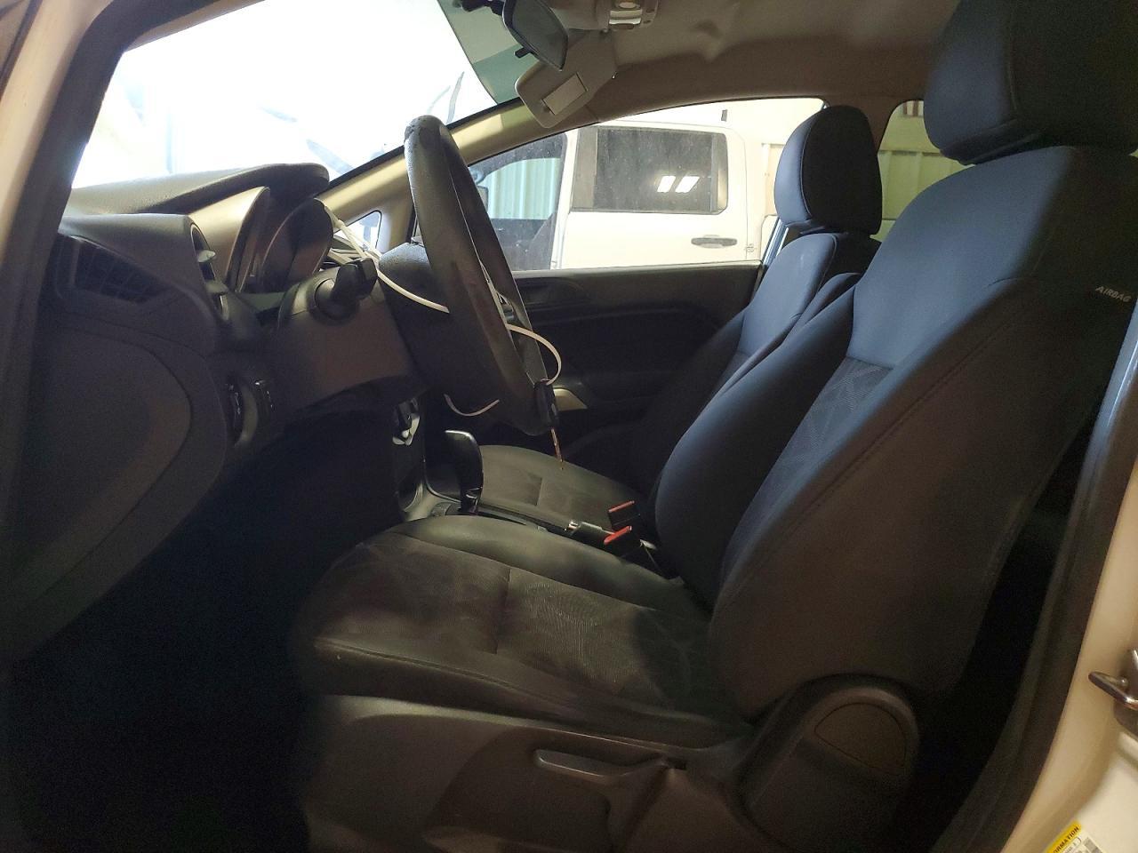 2013 Ford Fiesta Se - Фото 7