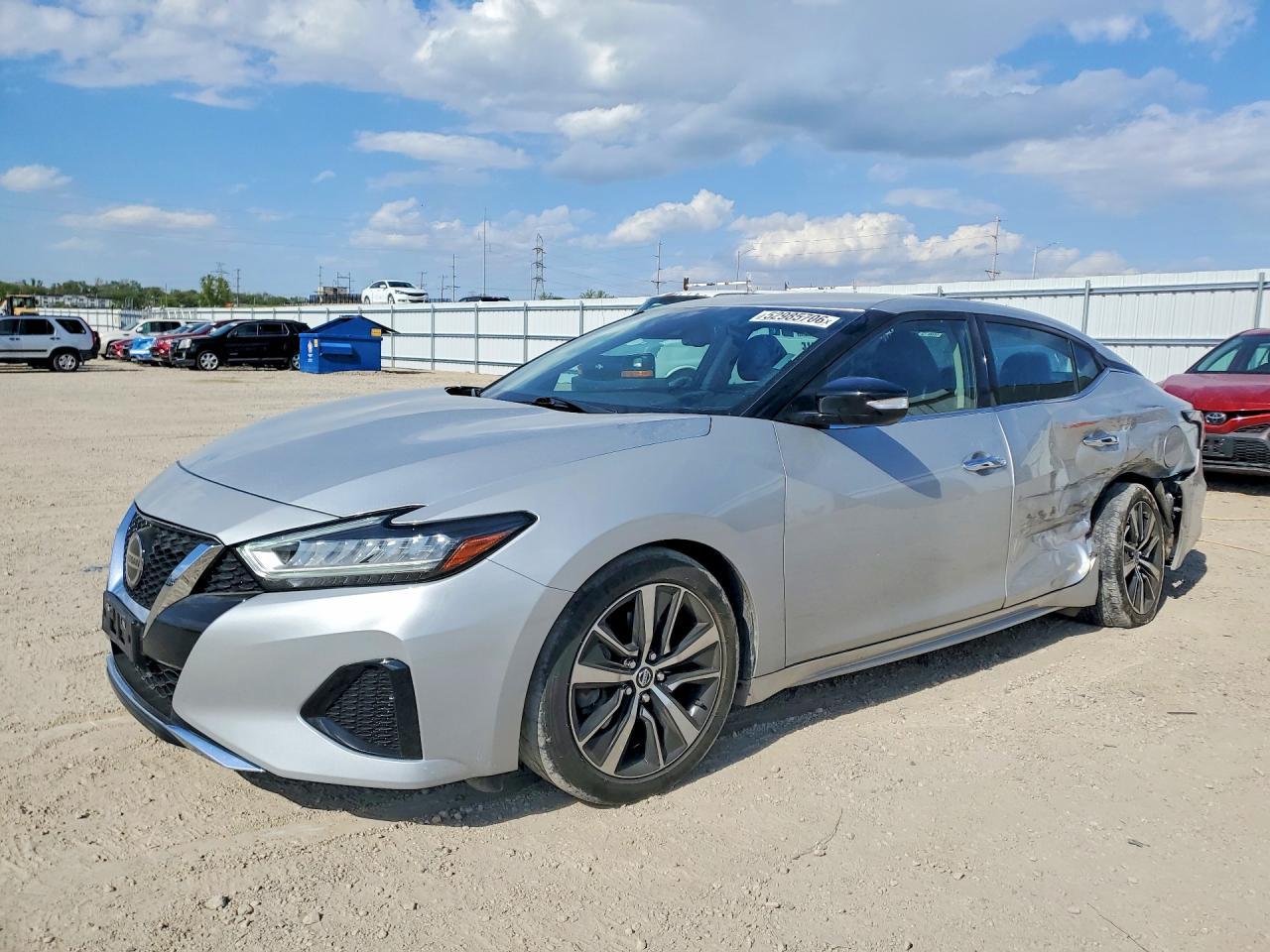 2022 Nissan Maxima Sv