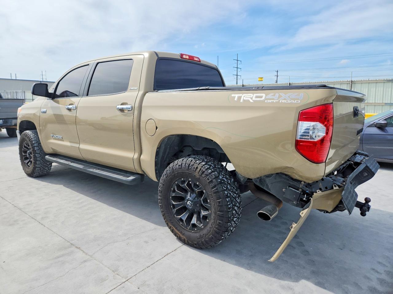 2017 Toyota Tundra Crewmax Limited - Фото 2