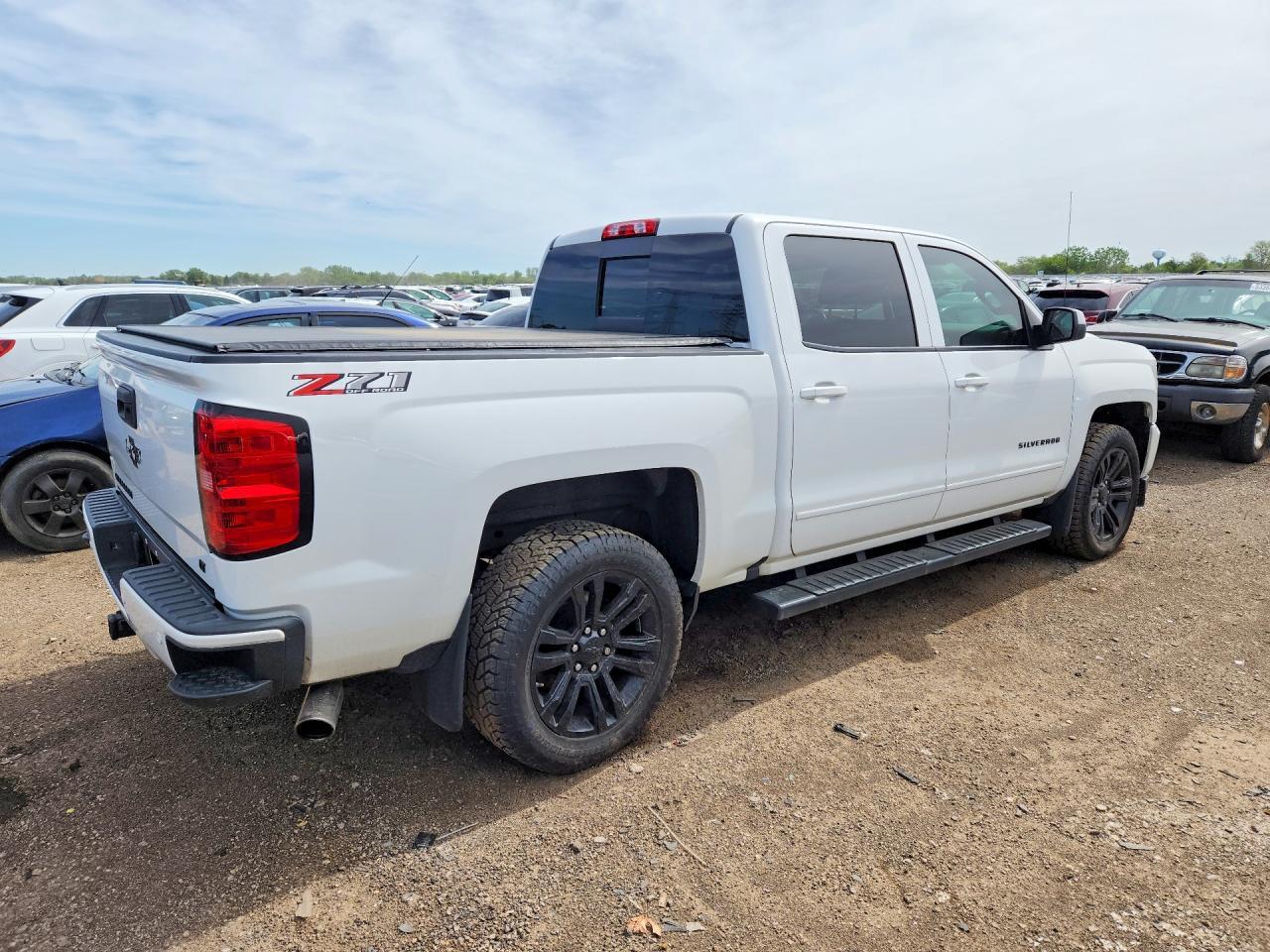 2018 Chevrolet Silverado K1500 Lt - Image 3