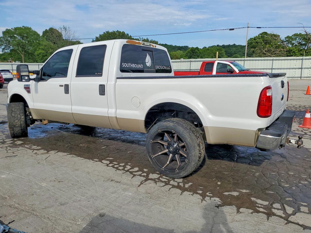 2008 Ford F250 Super Duty - Image 2