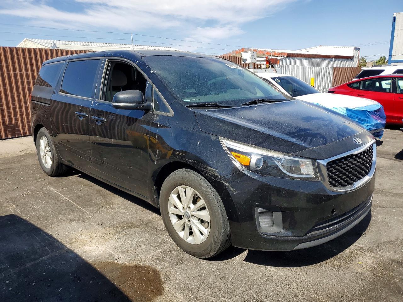 2016 Kia Sedona - Image 4