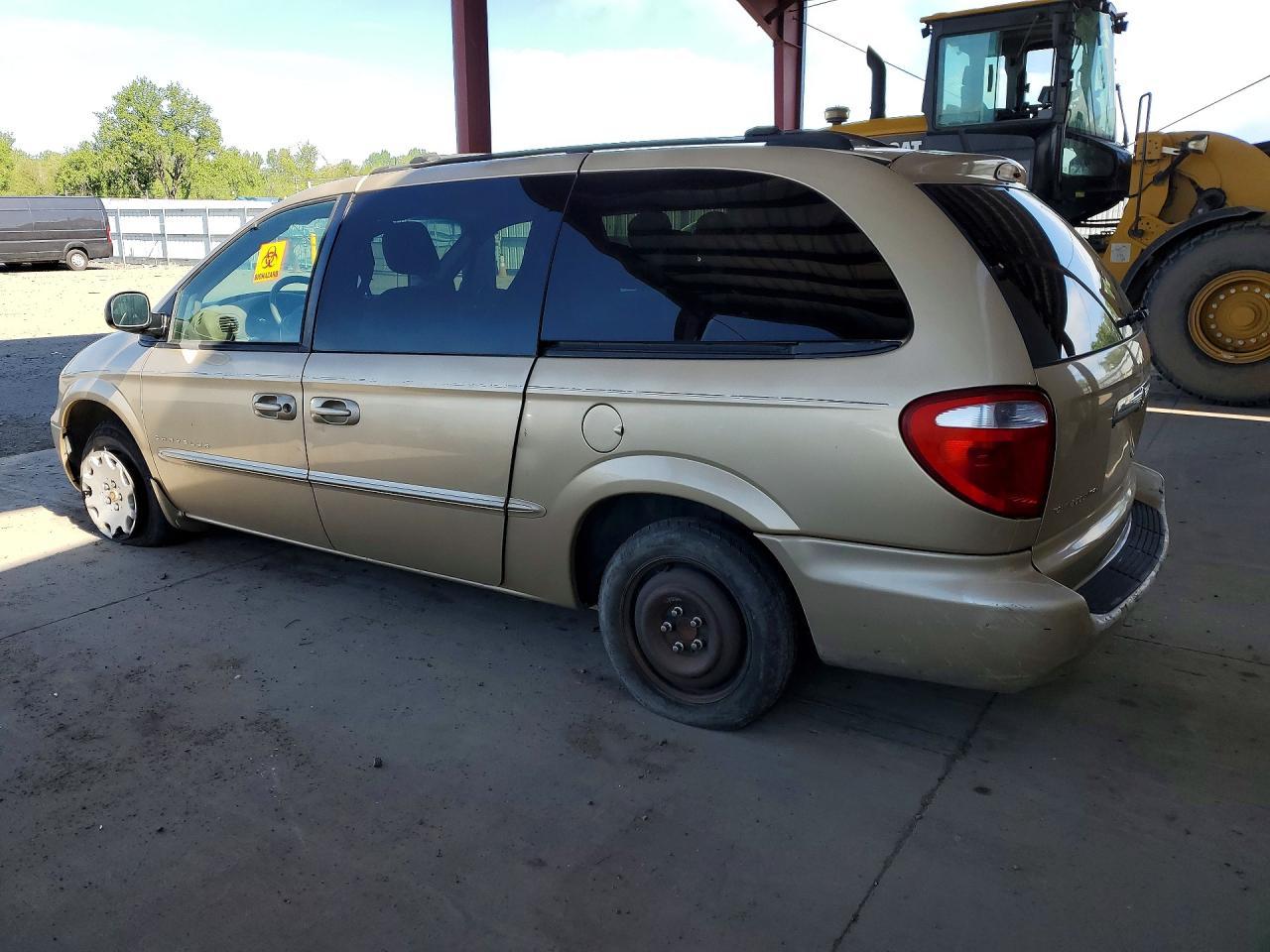 2001 Chrysler Town & Country Lx - Image 2