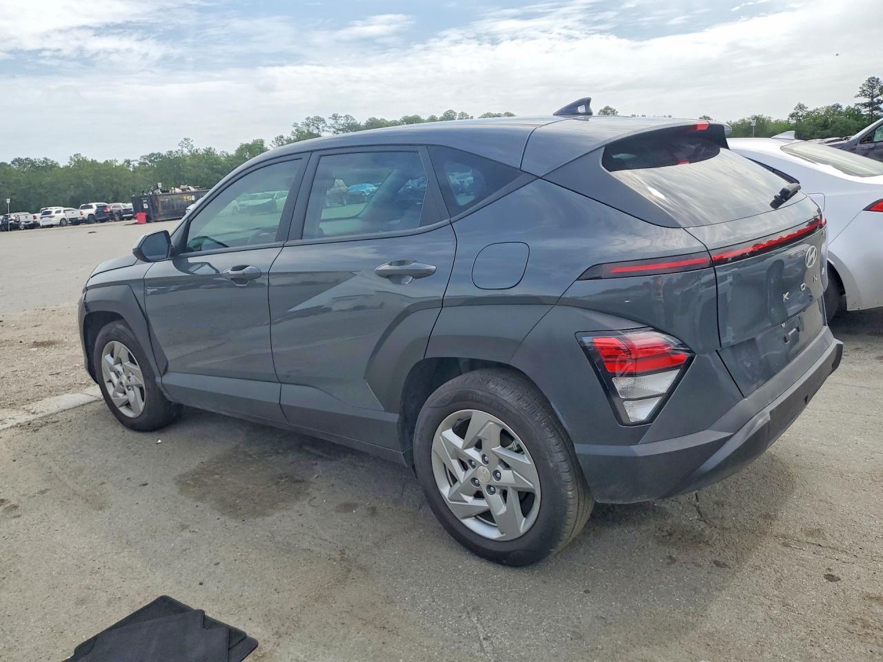 2025 Hyundai Kona Se - Image 2