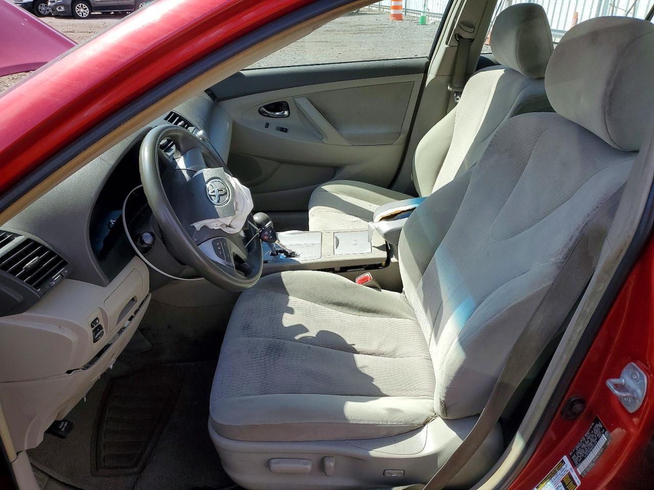 2010 Toyota Camry Le - Image 7
