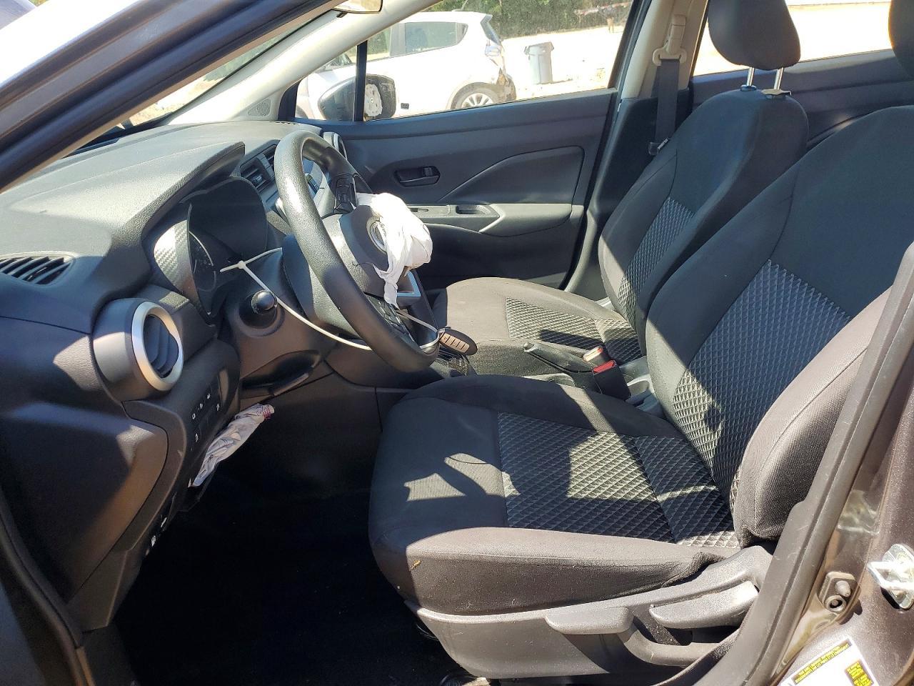 2021 Nissan Versa S - Фото 7