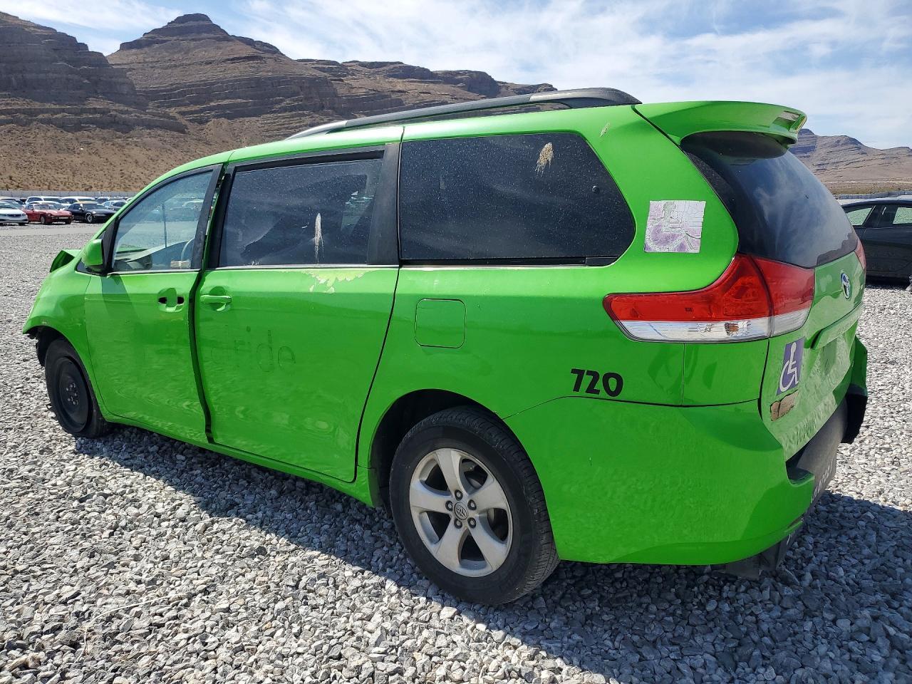 2014 Toyota Sienna Le - Фото 2