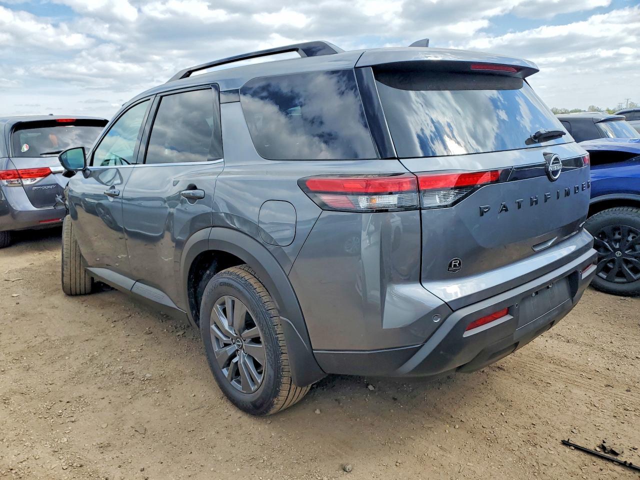 2025 Nissan Pathfinder Sv - Фото 2