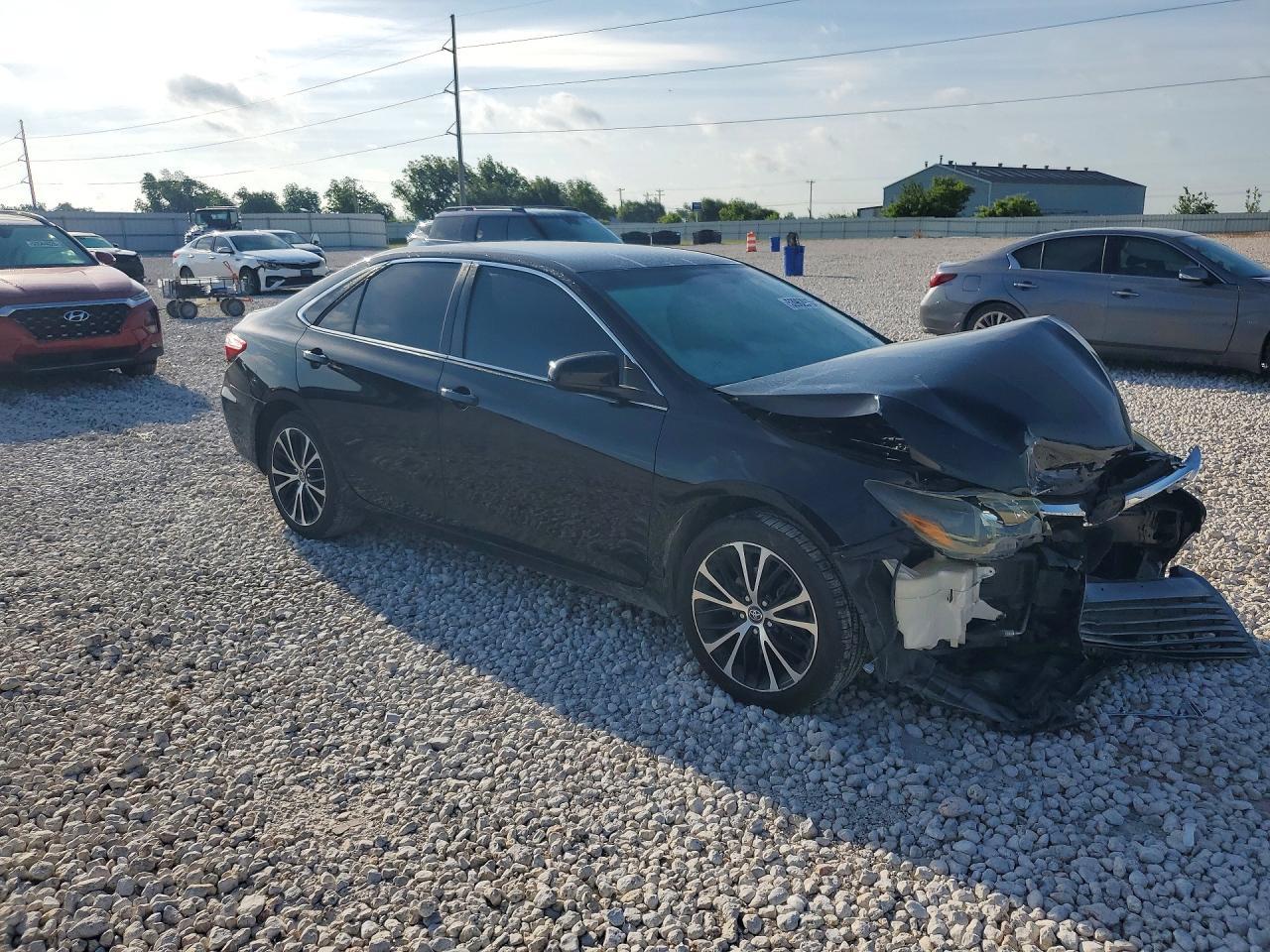 2017 Toyota Camry Le - Image 4