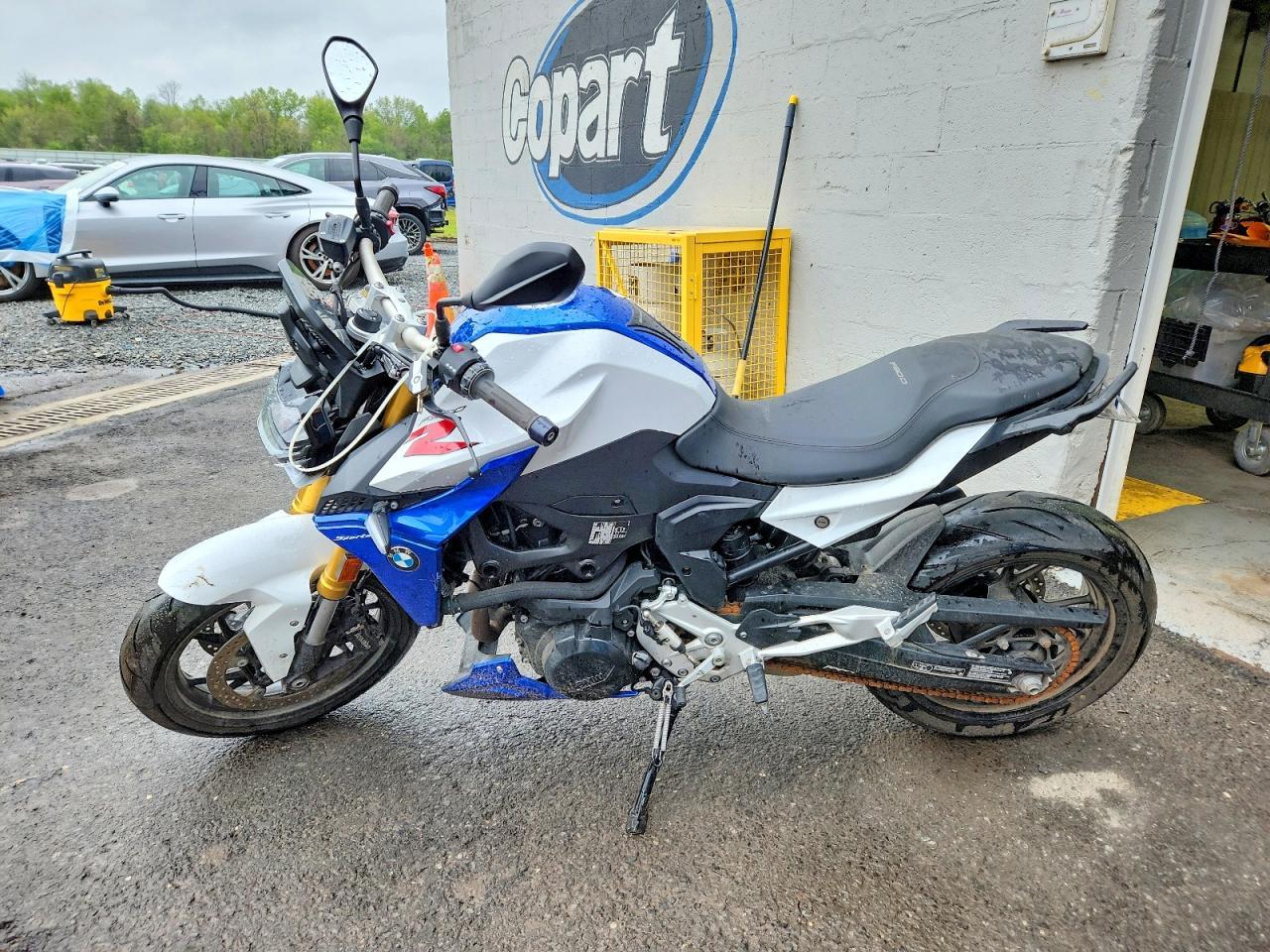 2023 BMW F 900 R - Фото 3