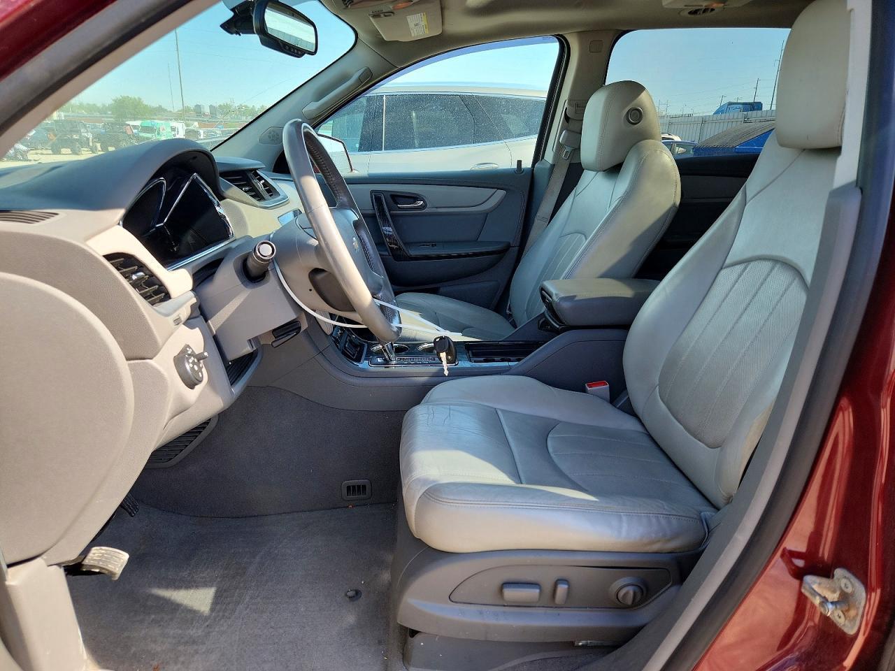 2017 Chevrolet Traverse Premier - Фото 7