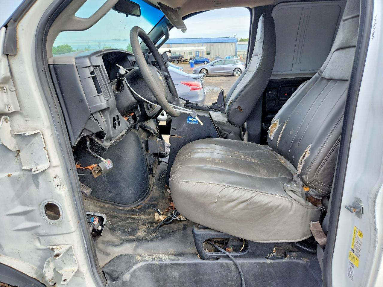 2017 Chevrolet Express 2500 Prisoner Transport Van - Image 7