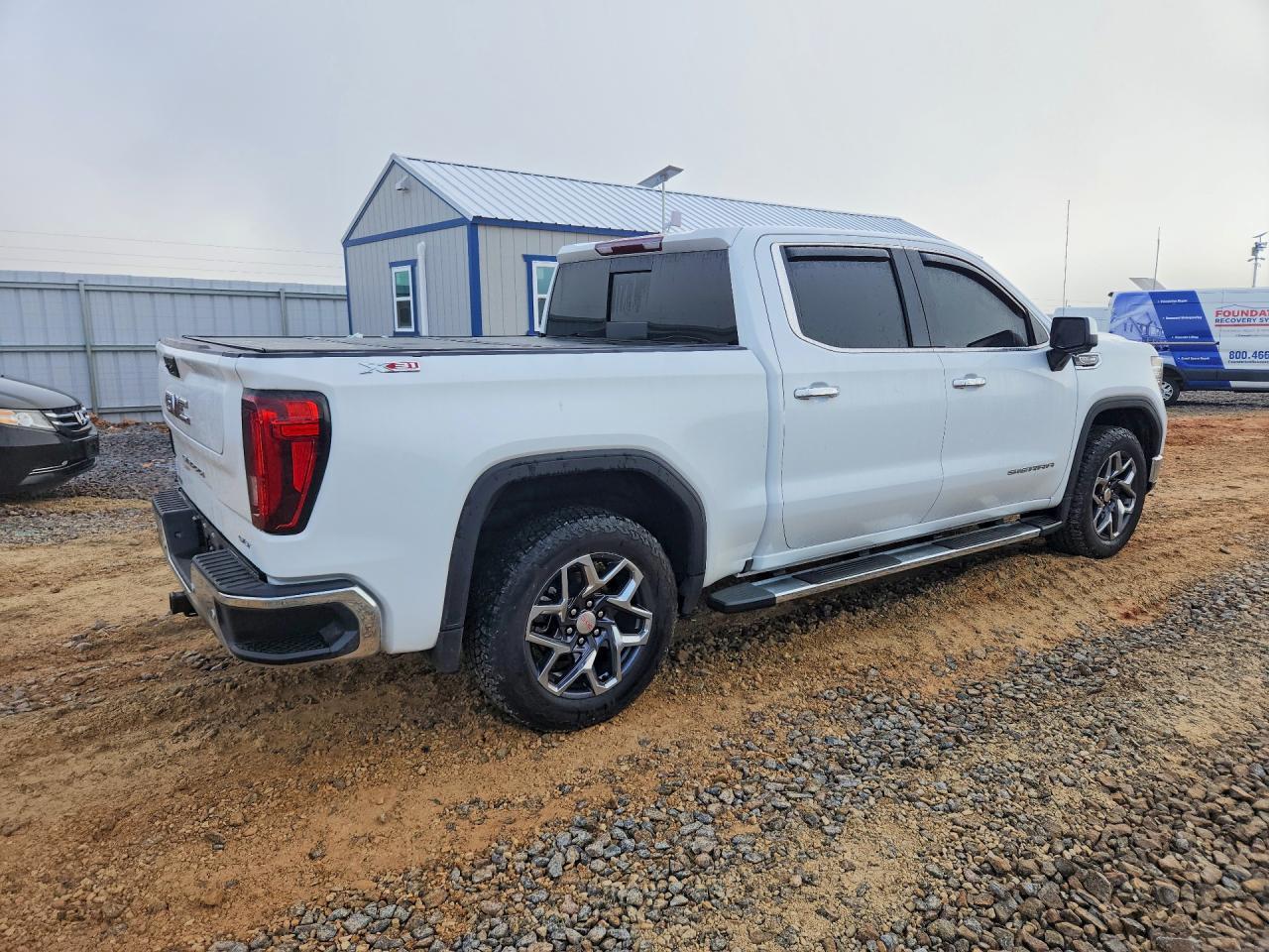2025 GMC Sierra K1500 Slt - Image 3
