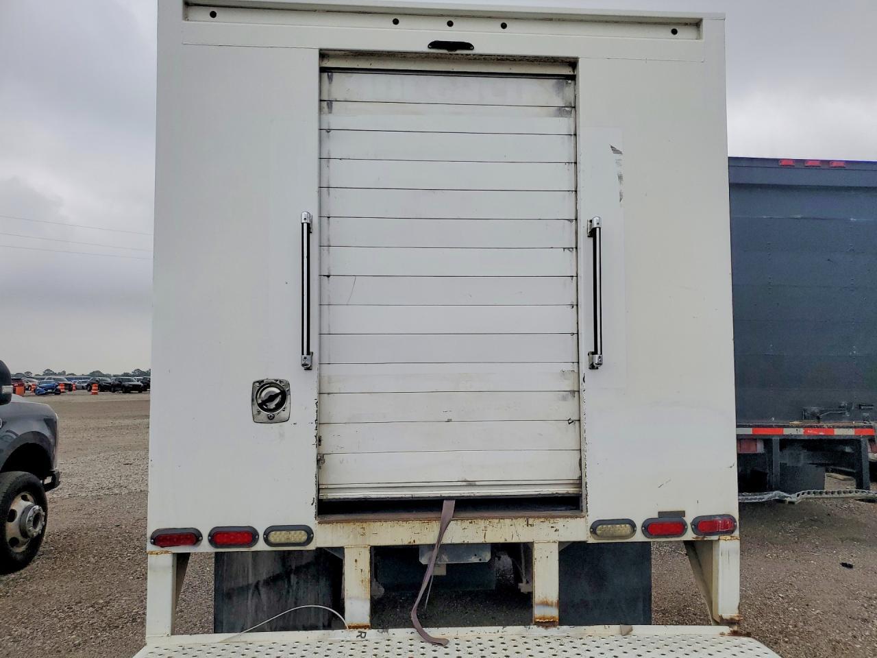 2014 Isuzu Npr Hd Refrigerated Box Truck - Image 6