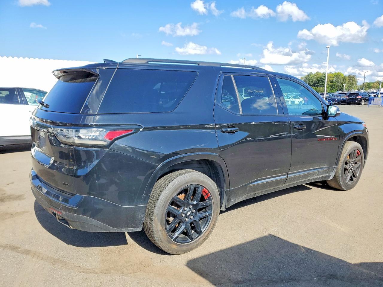 2019 Chevrolet Traverse Premier - Фото 3