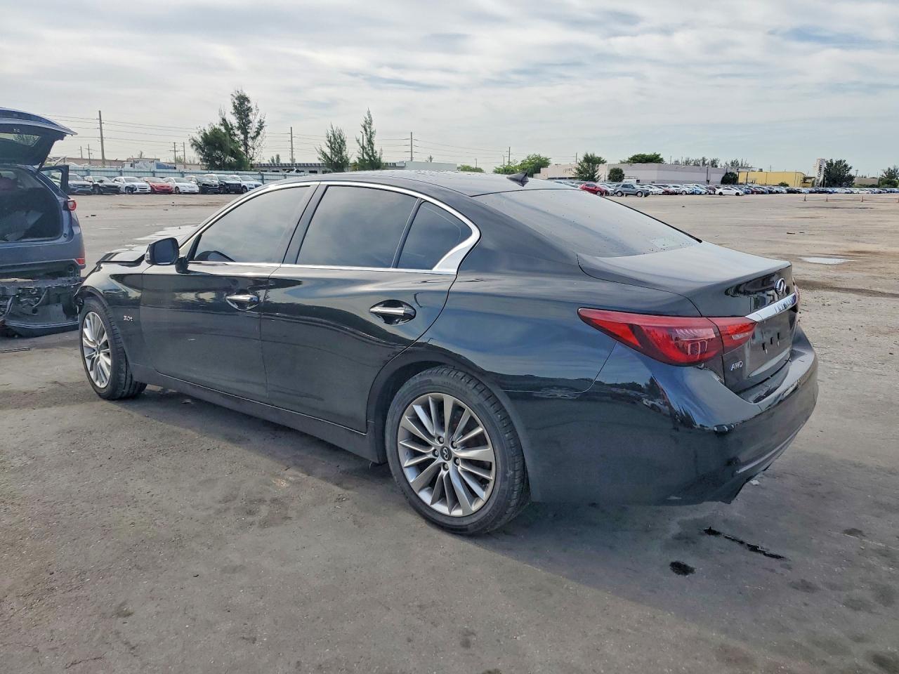2019 Infiniti Q50 3.0T Luxe - Image 2