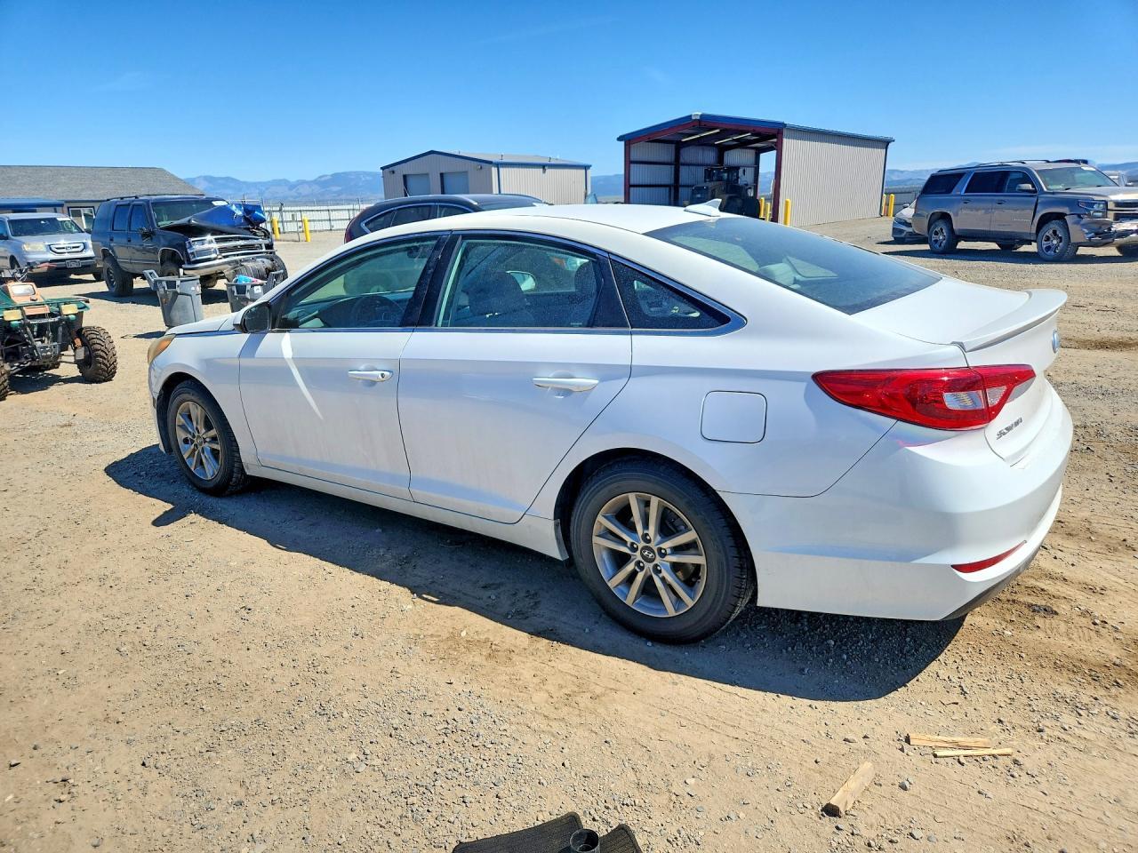 2017 Hyundai Sonata Se - Image 2