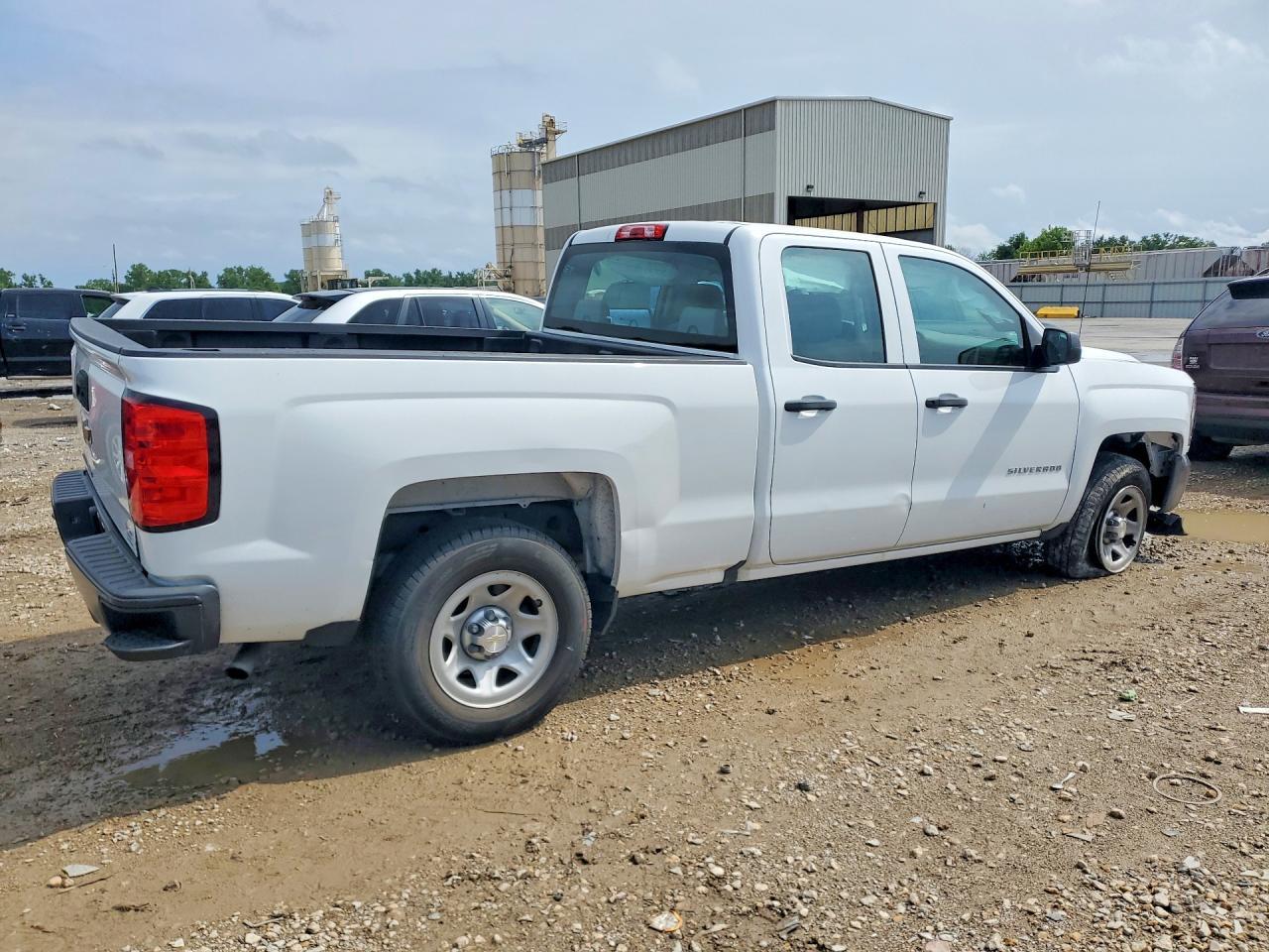2018 Chevrolet Silverado C1500 - Фото 3