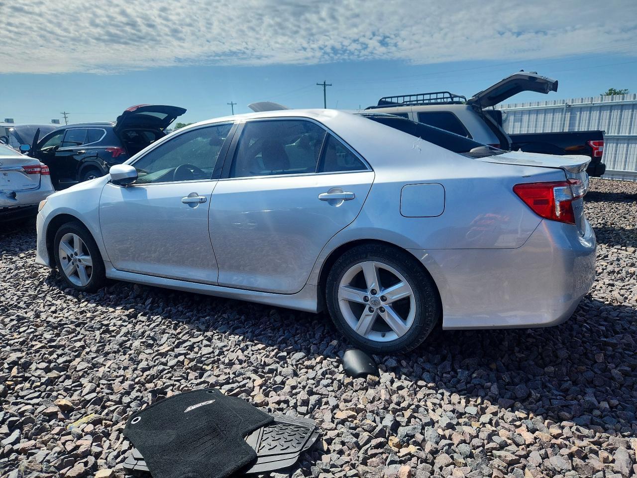 2013 Toyota Camry Se - Фото 2