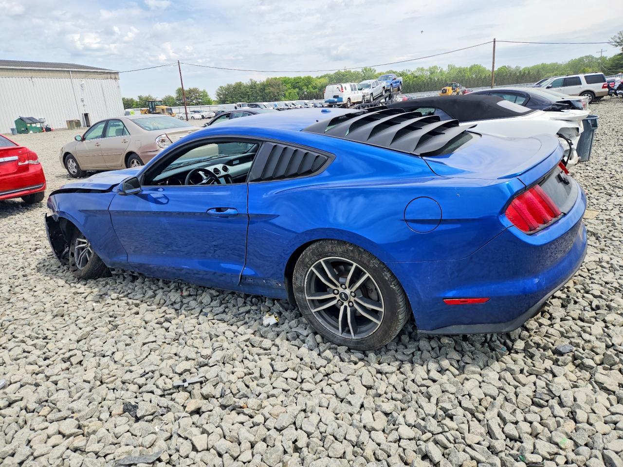 2017 Ford Mustang - Фото 2