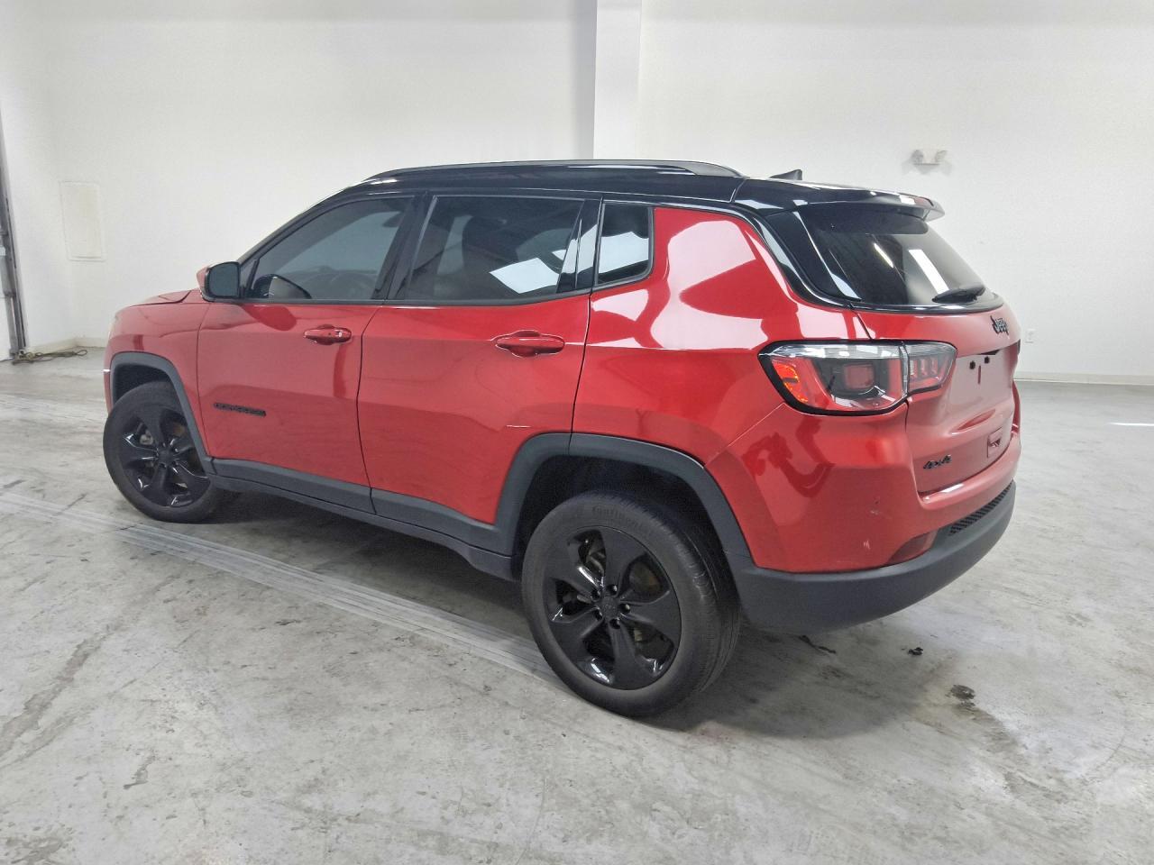 2019 Jeep Compass Latitude - Image 2
